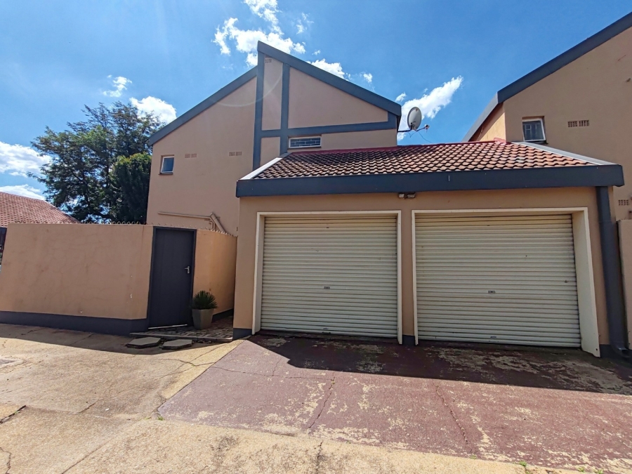 3 Bedroom Property for Sale in Potchefstroom North West